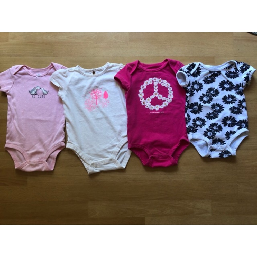 Bundle of 4 onsies 18 months